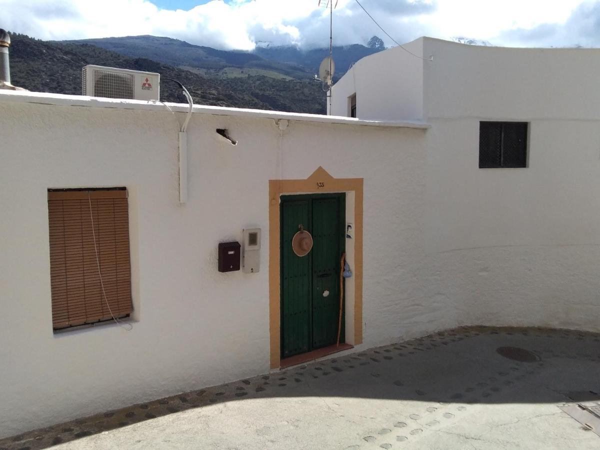 La Flecha Hostel Abrucena Exterior foto